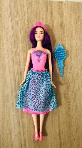 Barbie - Reinos Mágicos - Princesas Penteados Mágicos - Cabelo Roxo - Mattel