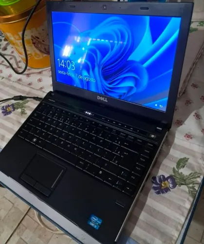 DELL VOSTRO 4GB INTEL i3.370M HD.240GB PRONTO PARA USO