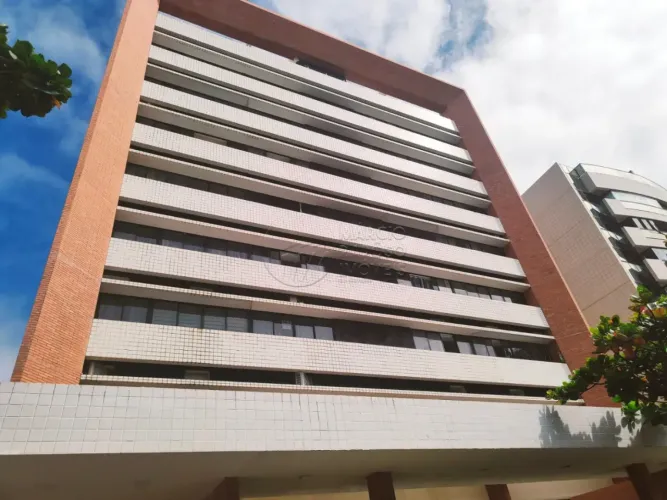 Apartamento com 2 Quartos e Varanda à venda no Edf Ibiza II