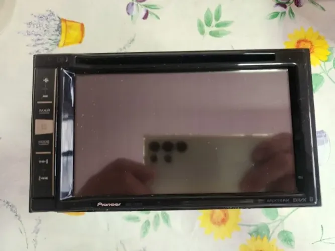 Central Multimidia Pioneer modelo AVIC-F970TV 
