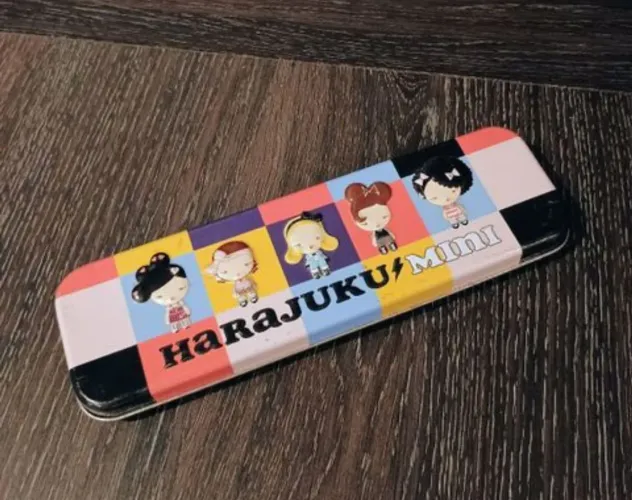Estojo lata Harajuku