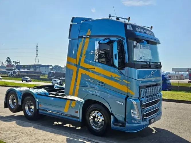 Volvo FH 460 6x2 Globetrotter TeTo Alto Automático Mola Baixo km Mída grande e geladeira