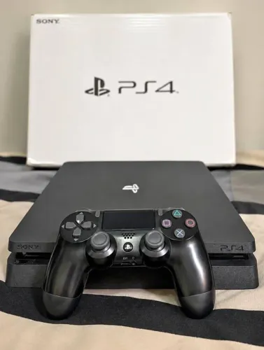 Playstation 4 slim