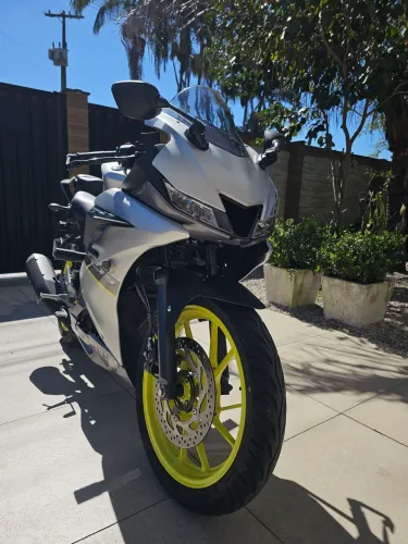 Asa aerodinâmica YAMAHA R15 - Winglets