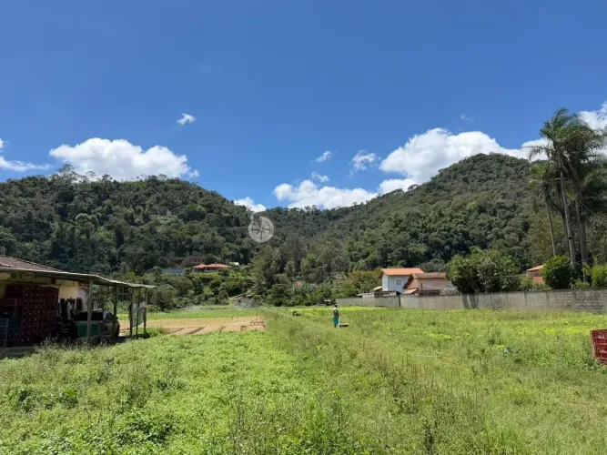 Terreno à venda, 8.000 m² em Vargem Grande - Teresópolis/RJ.