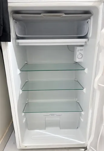 Frigobar MIDEA