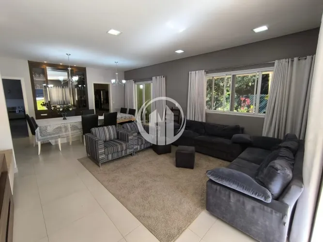 Casa Térrea á Venda com 3 Suites, no Condominio Bosque dos Jatobás em Jundiaí/SP