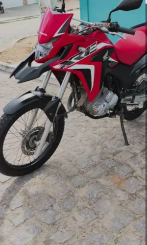 XRE 300 2022