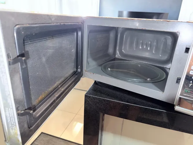 Forno Micro-ondas 30L PARA VENDER LOGO