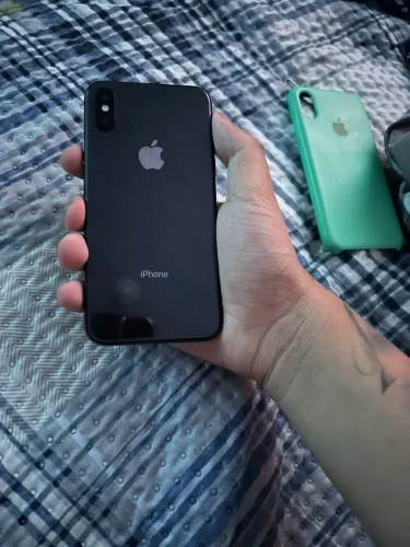 iPhone X preto 128GB