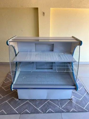 Balcão Expositor refrigerado ((ENTREGO GRATIS))