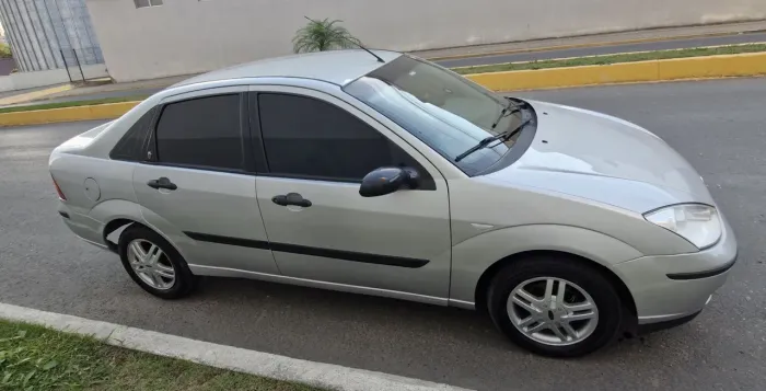 Ford Focus Sedan 2.0 16v/2.0 16V Flex 4P Aut. 2005