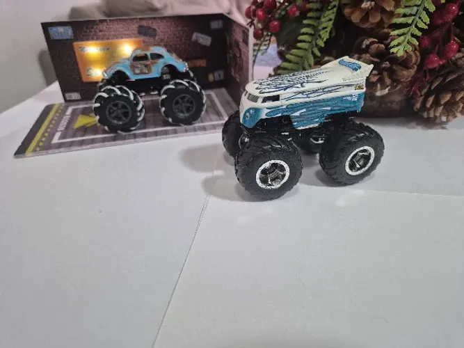 DieCast Hot Wheels Monster Trucks Volkswagens Drag Bus e Volkswagen Beetle
