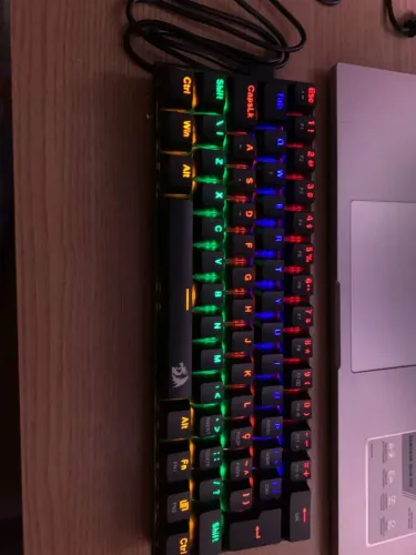 Teclado Gamer Redragon Mecânico Compacto RGB (Semi-novo)