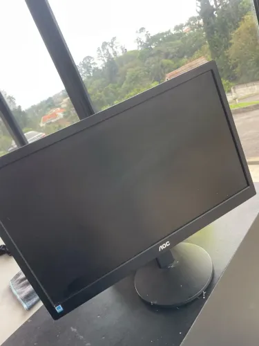 Monitor AOC 18,5" Widescreen E970Swnl, funcionando perfeitamente