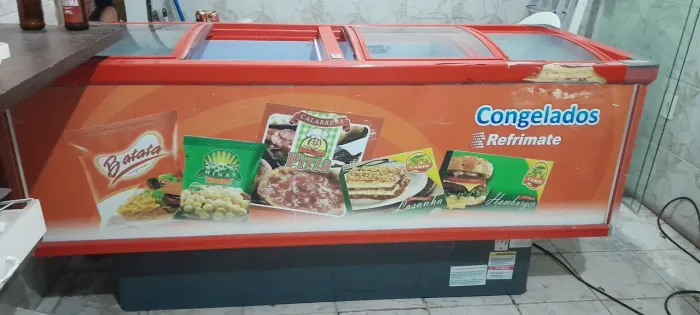 Freezer Expositor Refrimate Vidro Curvo - R$ 3.000 