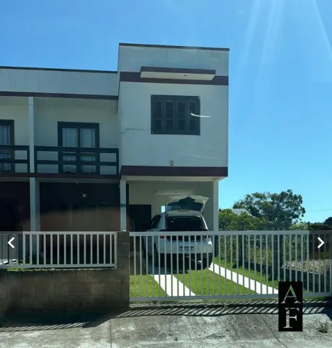 Casa para alugar no bairro Ferraz - Garopaba/SC
