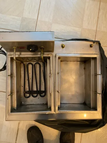 Fritadeira com duas Cuba de 5 l cada em aço inox