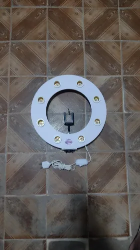 Ring light para 8 lampadas com supórte p/ celular.