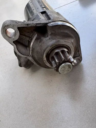 Motor de arranque ((motor de partida)) audi volks 
