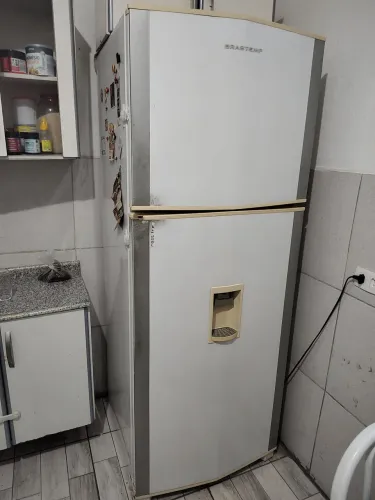 VENDO GELADEIRA BRASTEMP BRD48