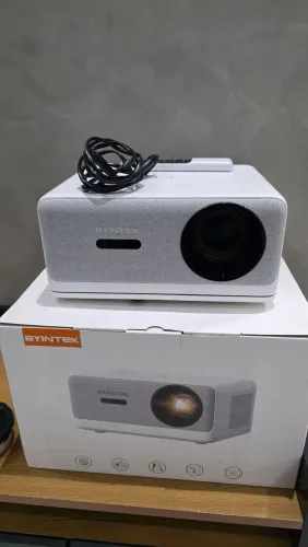 Projetor Byintek Love U14 1250 Ansi Lumens