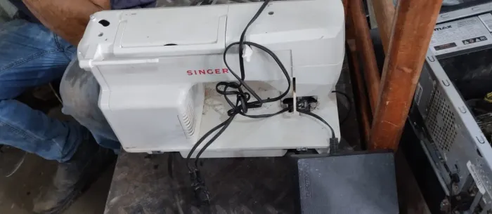 Maquina de costura singer facilita Premium