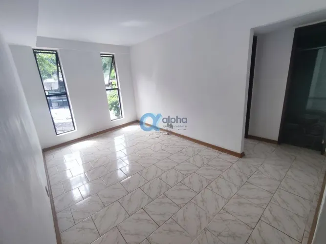 Ótimo Apartamento para Locação - 01 Quarto - Excelente localização no Bingen - Petrópolis/