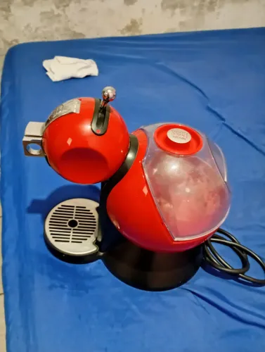 Máquina de fazer Nescafé dolce gusto