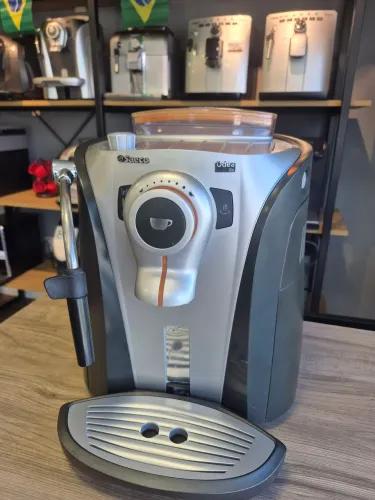 Maquina de cafe expresso Saeco Odea Go 110v