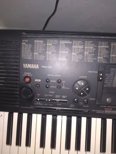 Teclado eletrônico Yamaha 