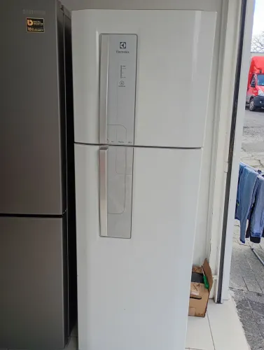 Geladeira Electrolux funcionando 
