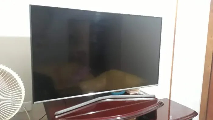 Televisão Samsung 49 Polegadas - Display com imagem tremula