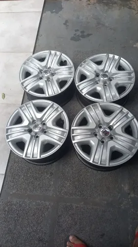 Rodas de Ferro .camioneta Touro