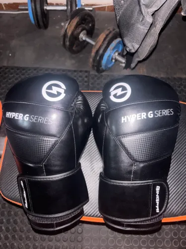 Vende-se Luva de Boxe Profissional