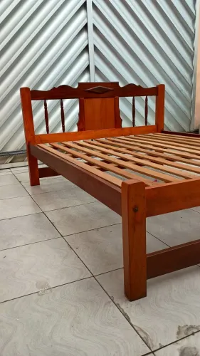 Cama de casal Madeira Maciça Angelim