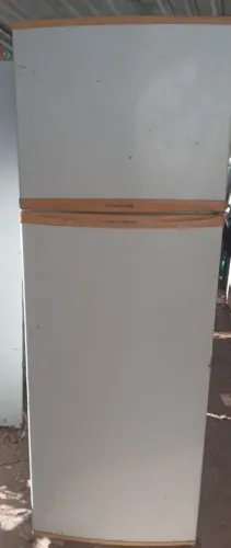 GELADEIRA ELETROLUX DISPONÍVEL 