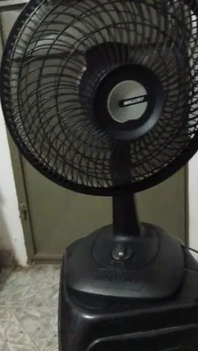 Ventilador, funcionando perfeitamente sem barulho silencioso