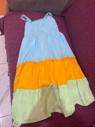 Vestido infantil de 6 a 8 anos, semi novo,motivo da venda ficou pequeno na minha filha