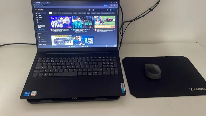 Notebook Lenovo V15 i5 16RAM 522SSD WIN 11 PRO