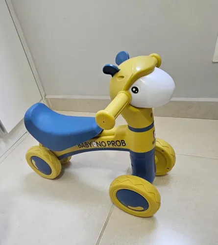 Vendo bicicleta equilibrio infantil, toca música 