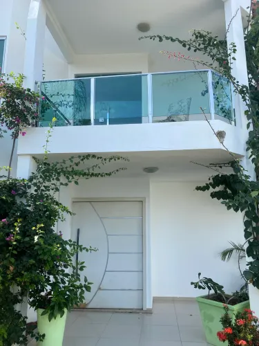 Excelente casa à venda no bairro Caminho do Sol!