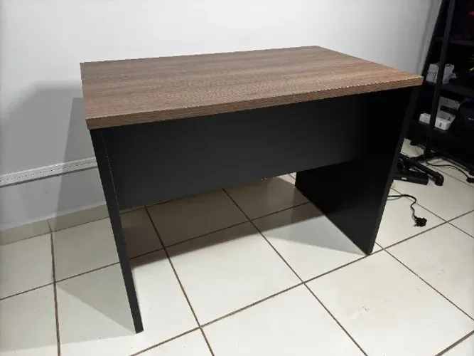 Mesa para Escritório / Home Office 1,00m x 0,60m em MDF - Estado de Nova