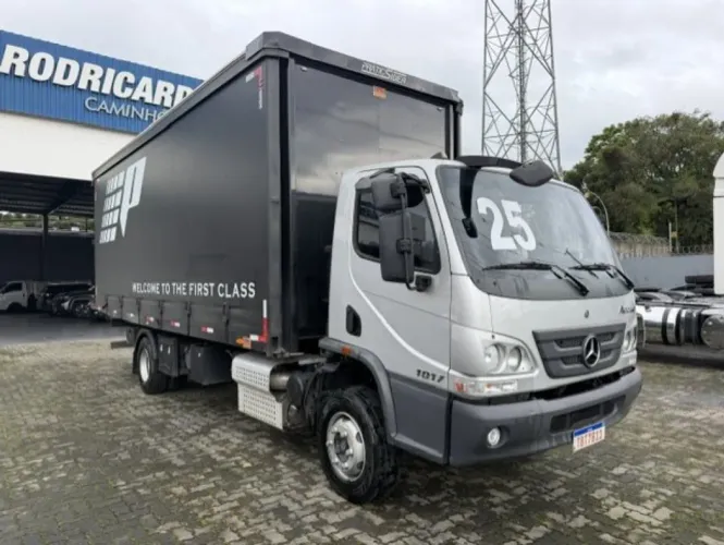 MERCEDES-BENZ Accelo 1017 CE 4x2 2p Diesel E6