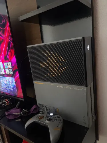 Xbox one Call Of Duty edition 1TB, em excelente estado!