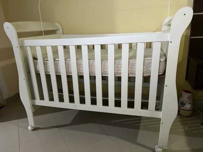 Vendo Berço com colchão Baby light D18