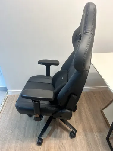 Cadeira gamer XT racer couro legitimo