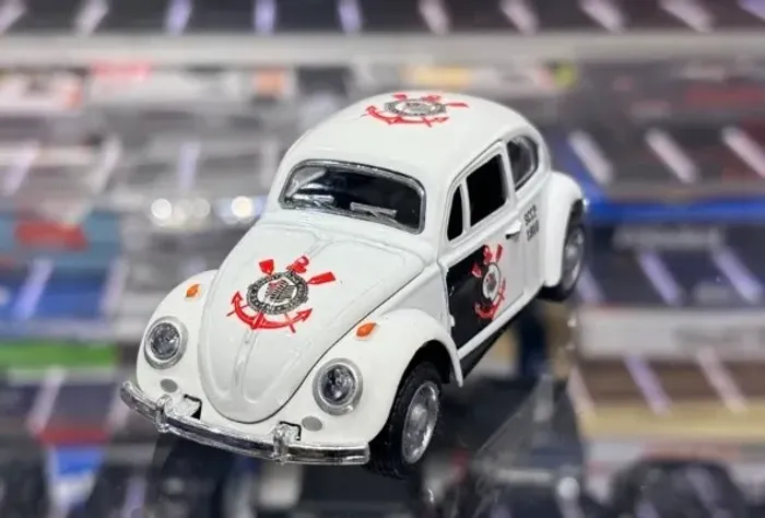Vendo miniaturas fusca de time Corinthians / São Paulo / Palmeiras / Flamengo  1:32 