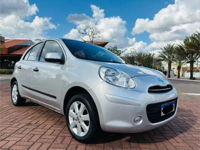 Nissan March SV 1.6 16V Flex Fuel 2012