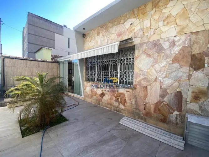 Casa com 3 dormitórios à venda por R$ 720.000,00 - Centro - São Gonçalo/RJ